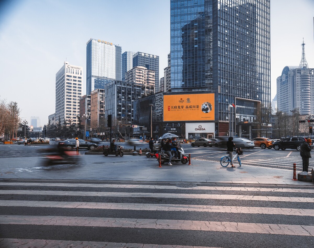 成都現(xiàn)代街景，新都市的璀璨風(fēng)貌